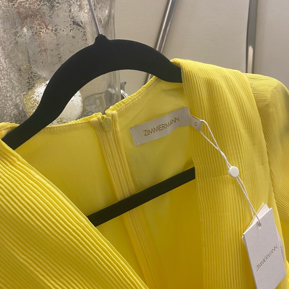 BRAND NEW WITH TAGS Zimmermann yellow pleated dress. Zimmermann size 0 US size 4 - Picture 4 of 5